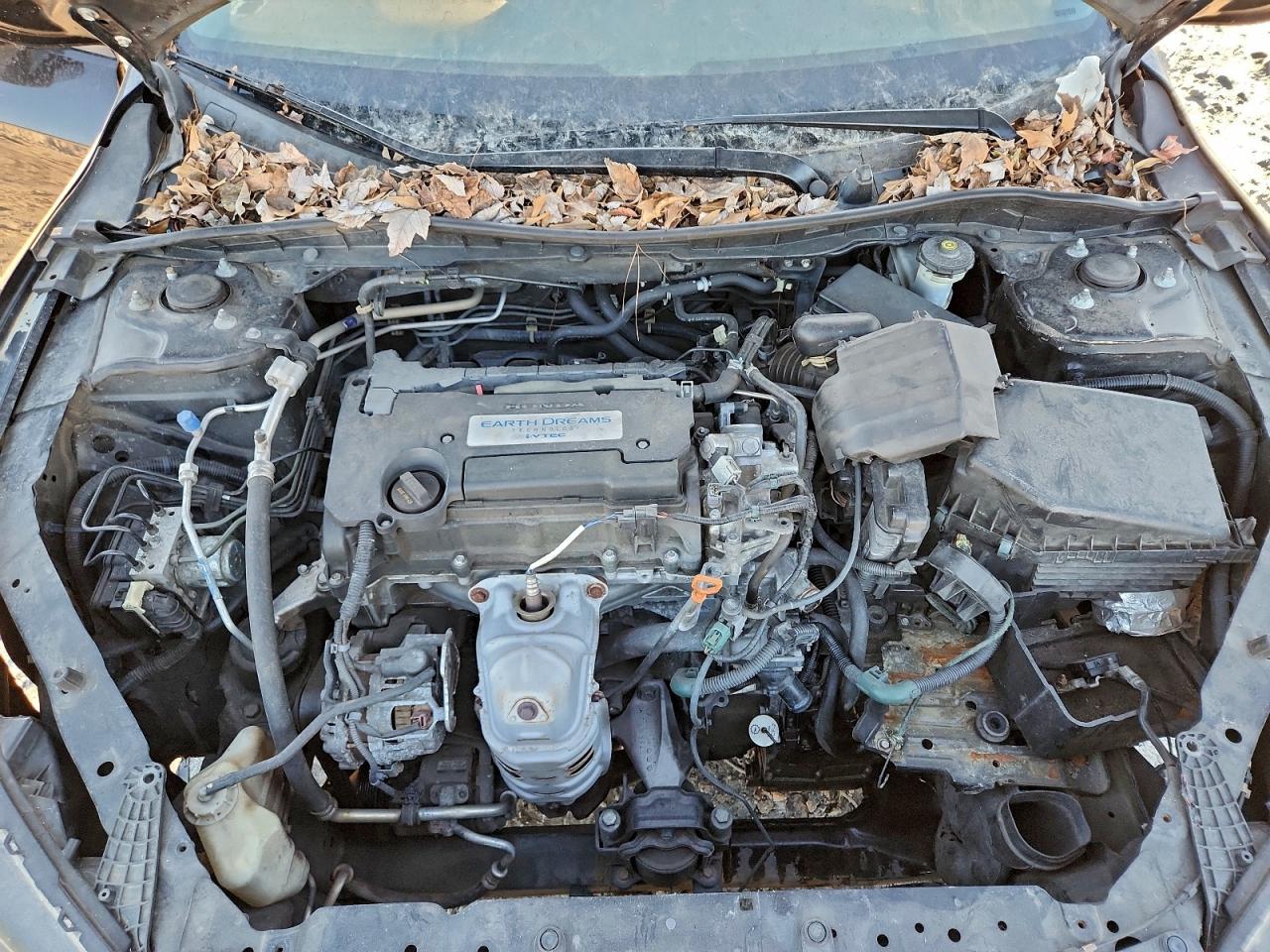 2015 HONDA ACCORD LX photo 31