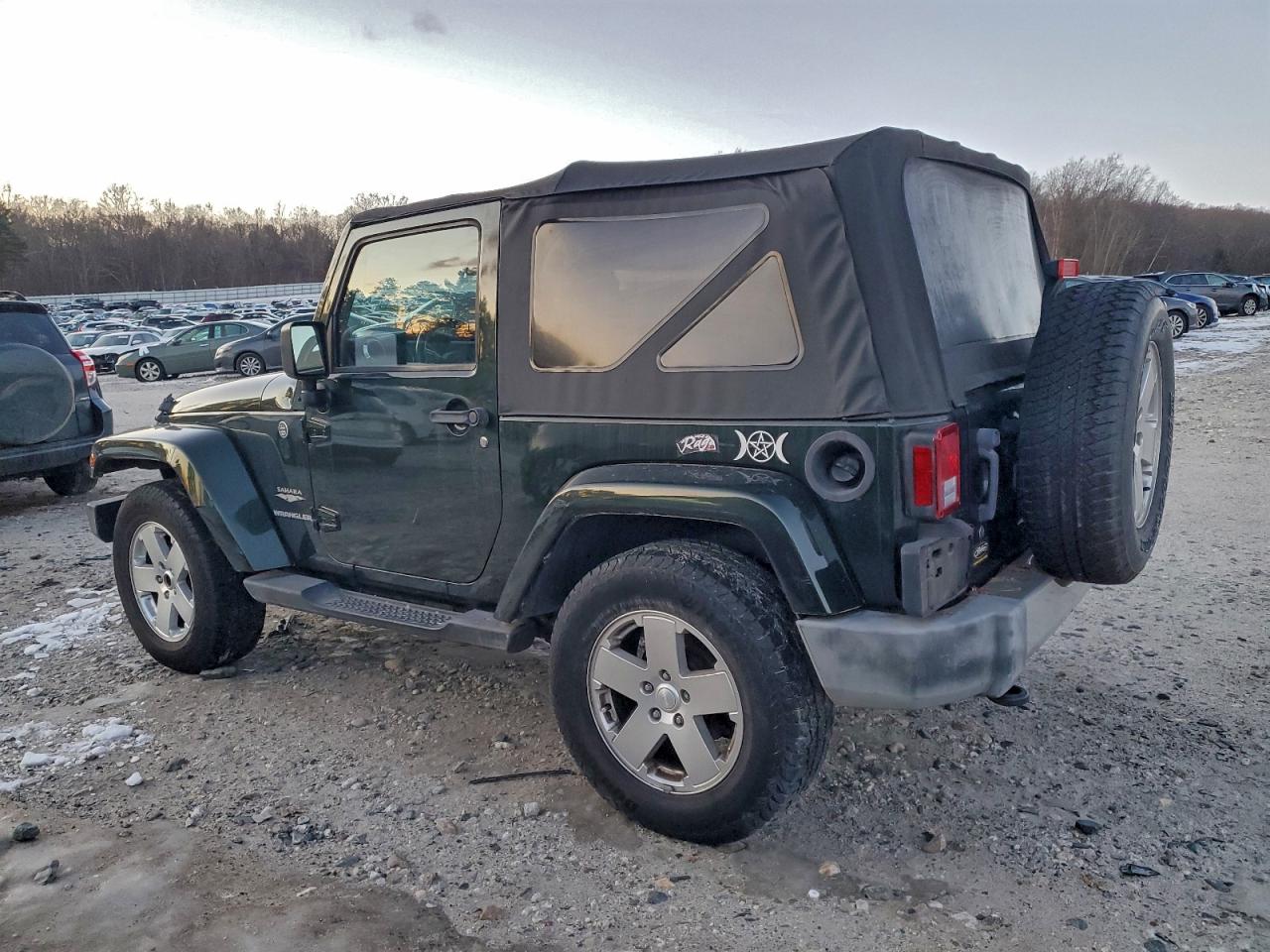 2011 JEEP WRANGLER SAHARA photo 4