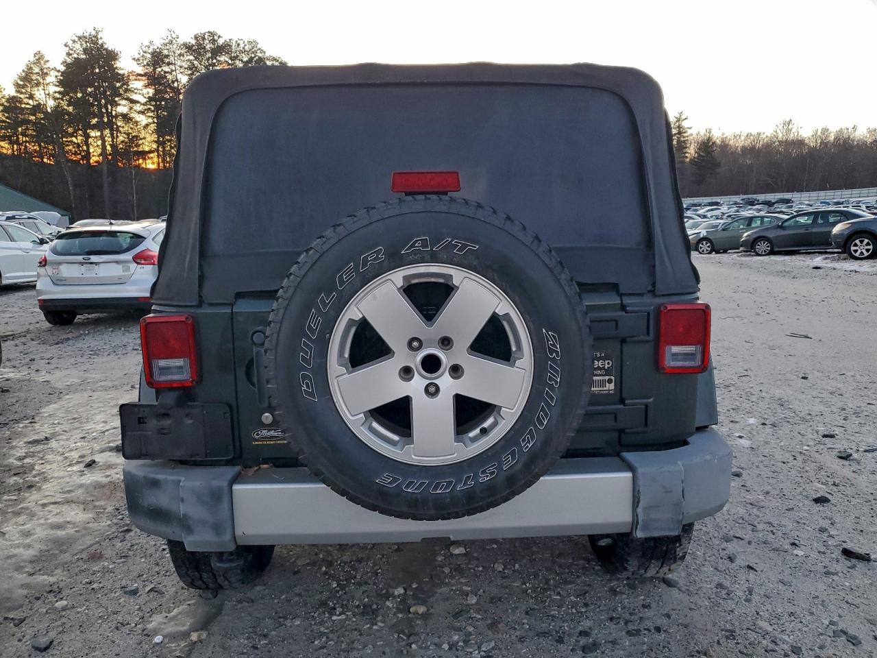 2011 JEEP WRANGLER SAHARA photo 16