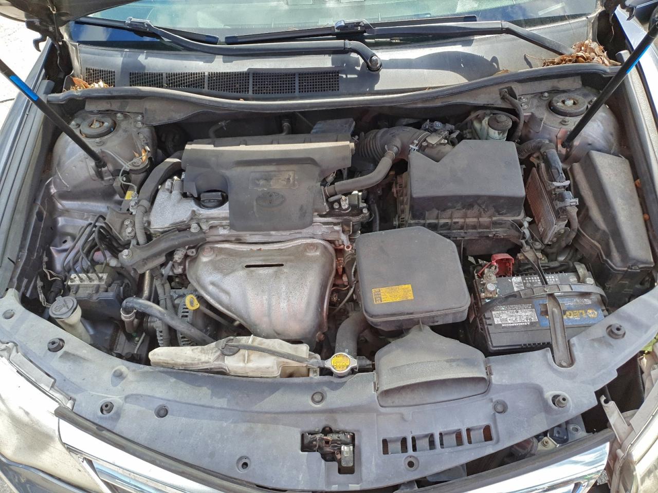 2014 TOYOTA CAMRY L photo 11