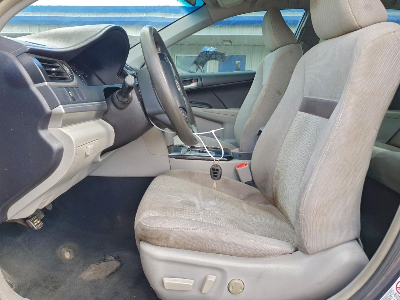 2014 TOYOTA CAMRY L photo 7