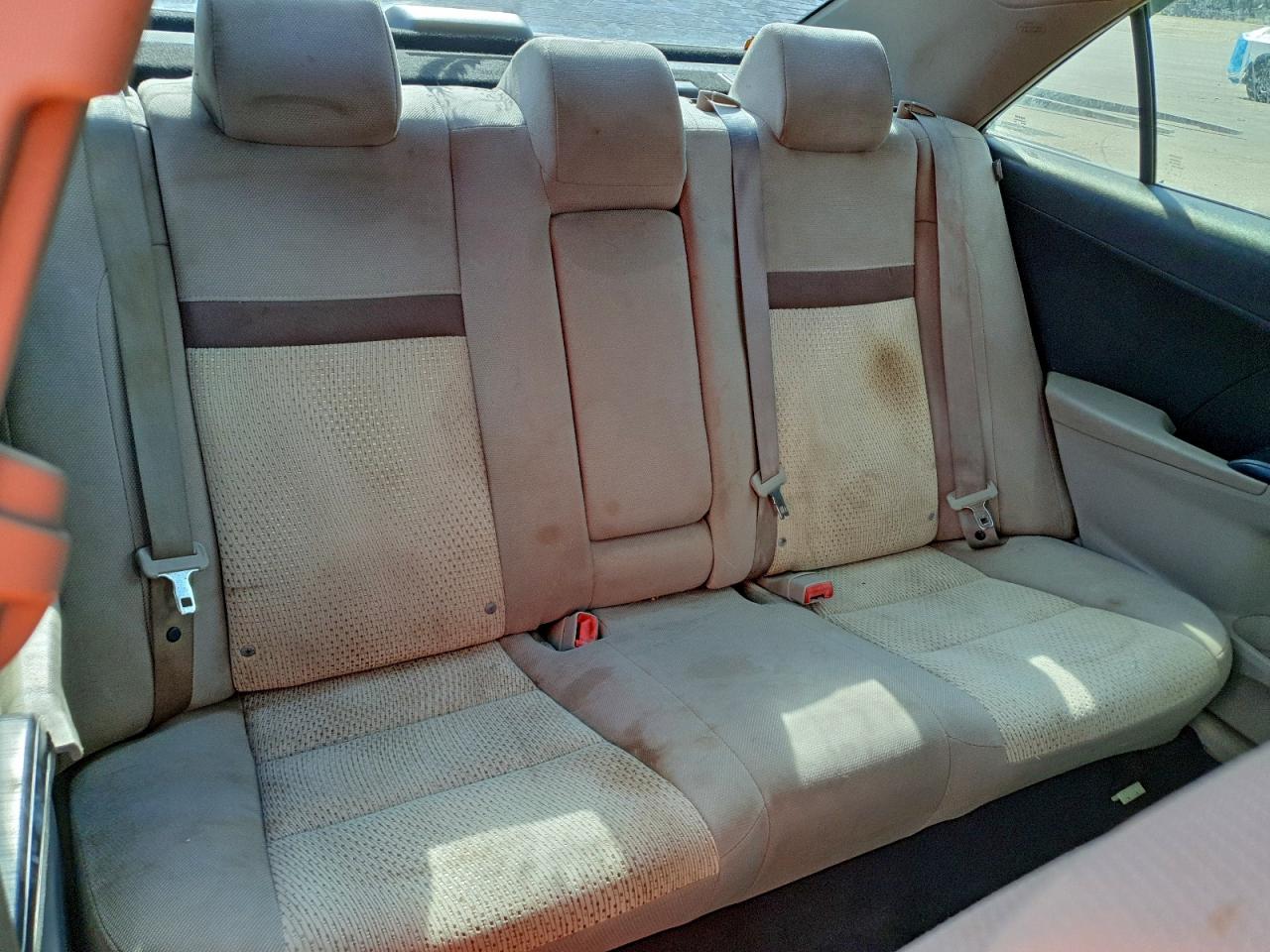 2014 TOYOTA CAMRY L photo 10