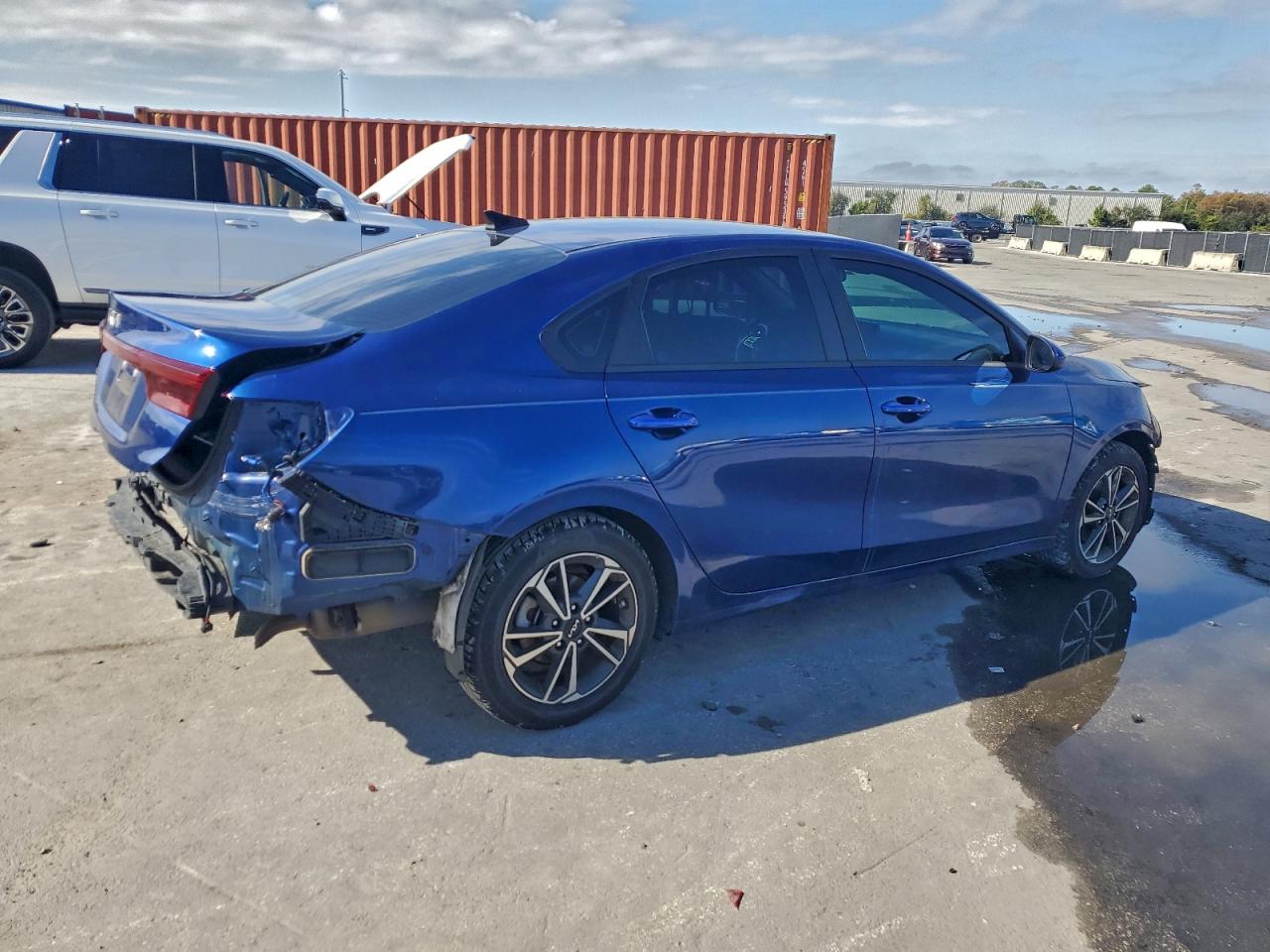 2023 KIA FORTE LX photo 3