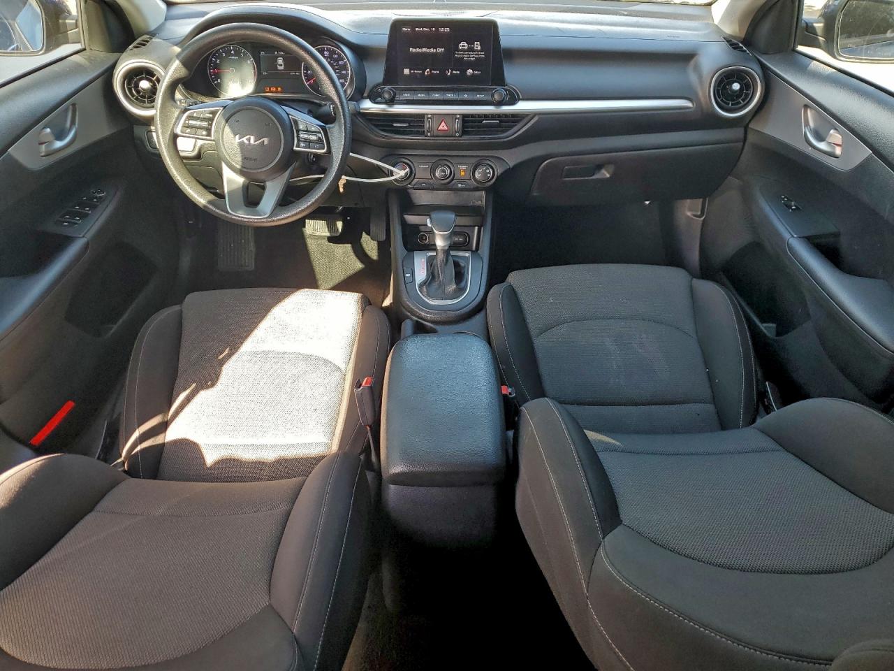 2023 KIA FORTE LX photo 8