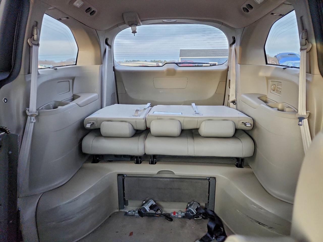 2012 HONDA ODYSSEY TOURING photo 19