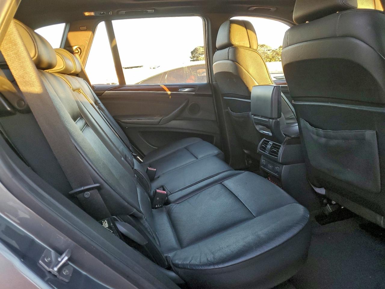 2011 BMW 5 SERIES photo 19