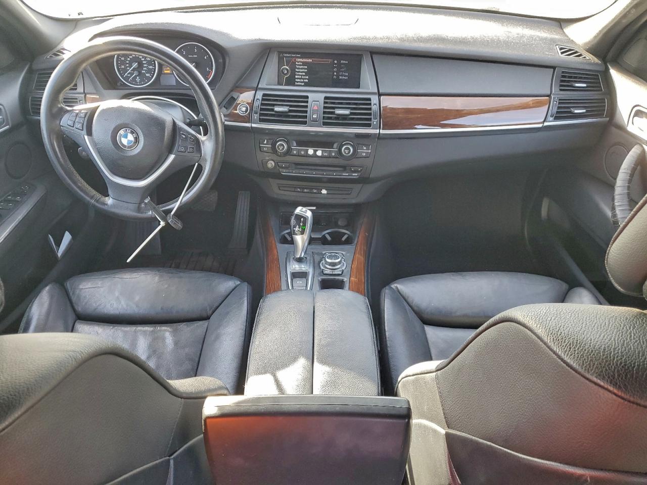 2011 BMW 5 SERIES photo 15