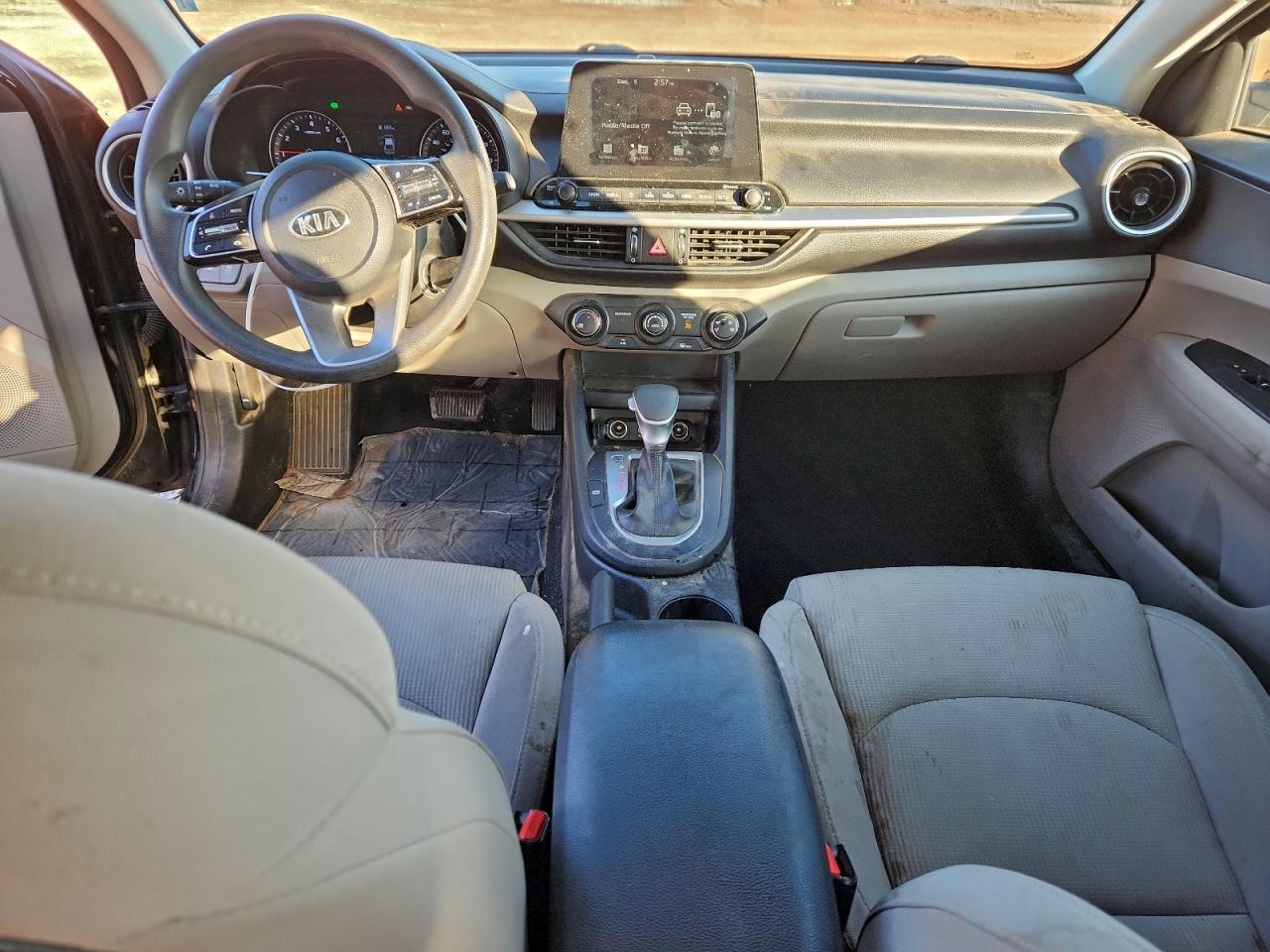 2021 KIA FORTE FE photo 15