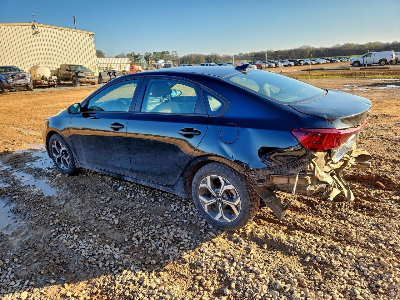 2021 KIA FORTE FE photo 3