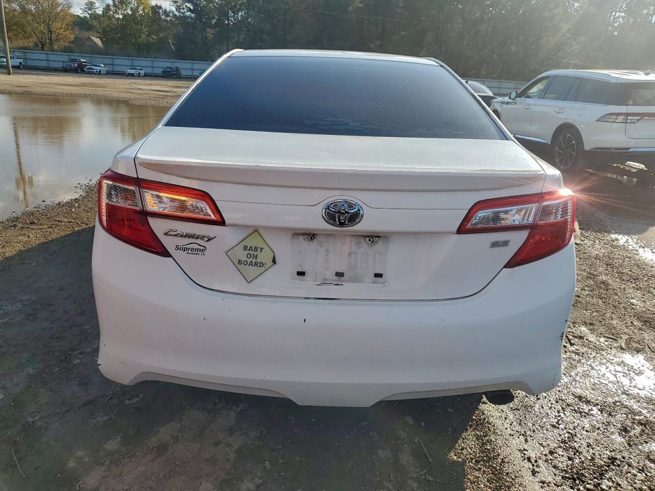 2014 TOYOTA CAMRY L photo 11