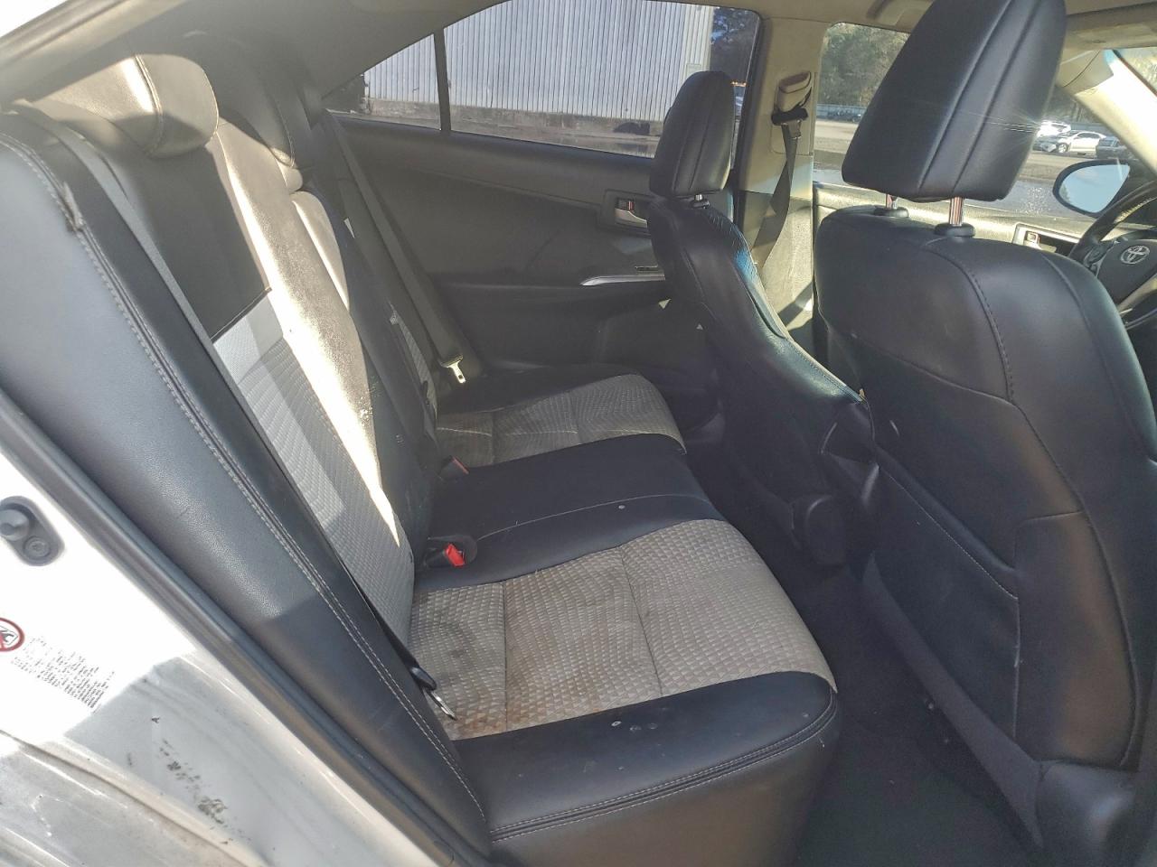 2014 TOYOTA CAMRY L photo 19