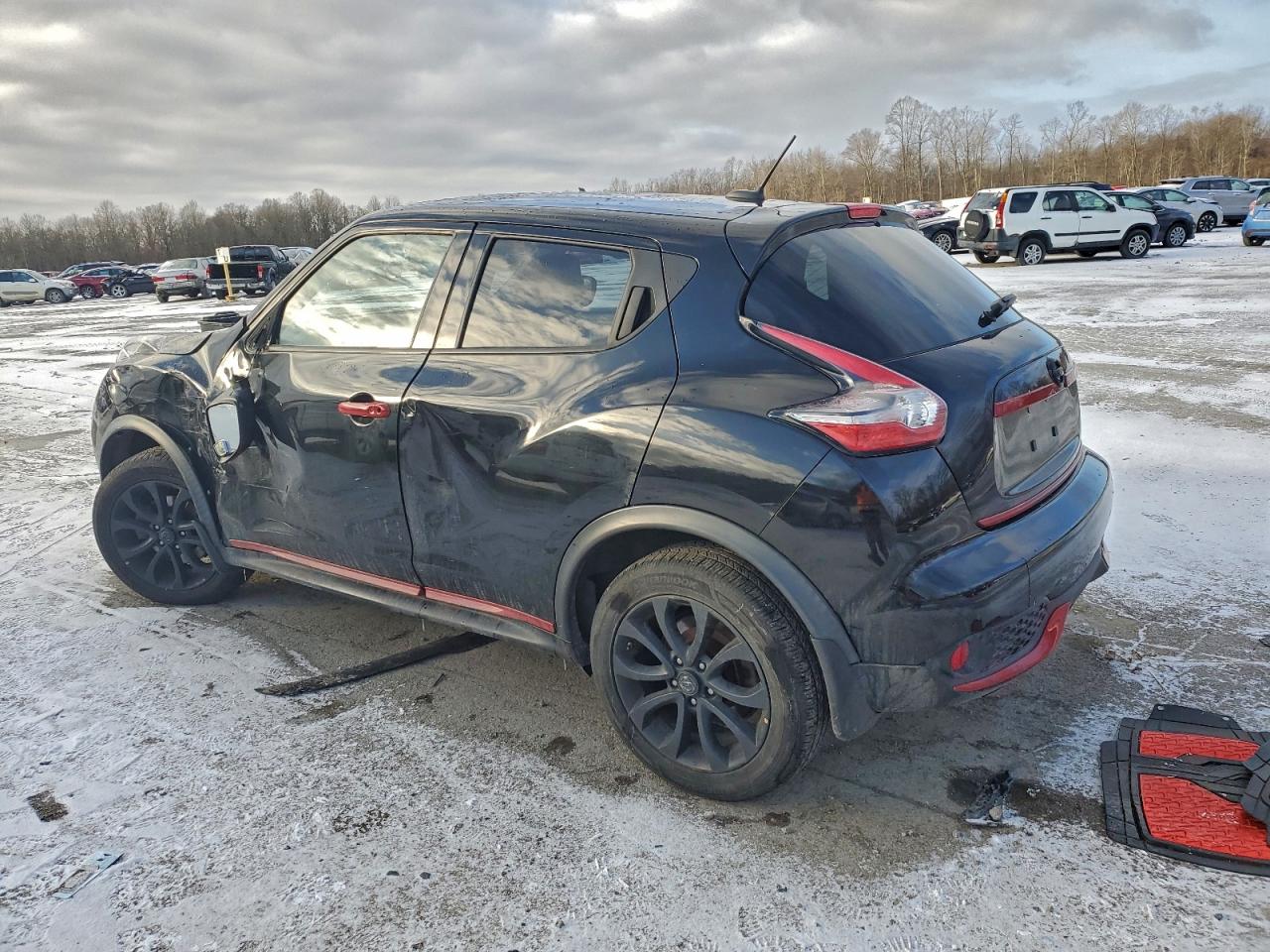 2015 NISSAN JUKE S photo 3