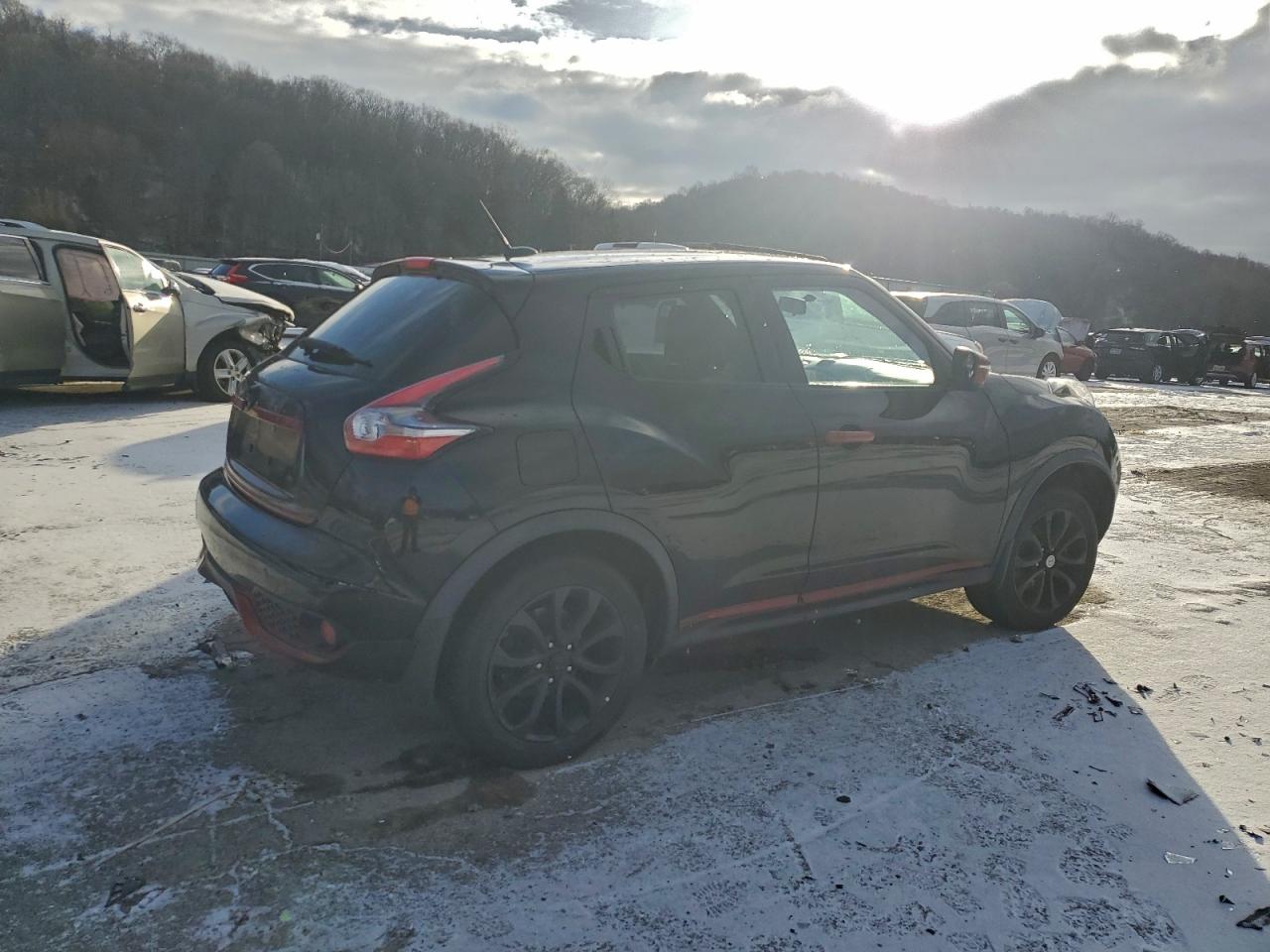 2015 NISSAN JUKE S photo 5