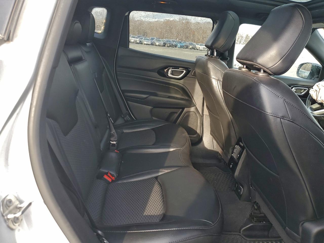 2022 JEEP COMPASS LATITUDE photo 31