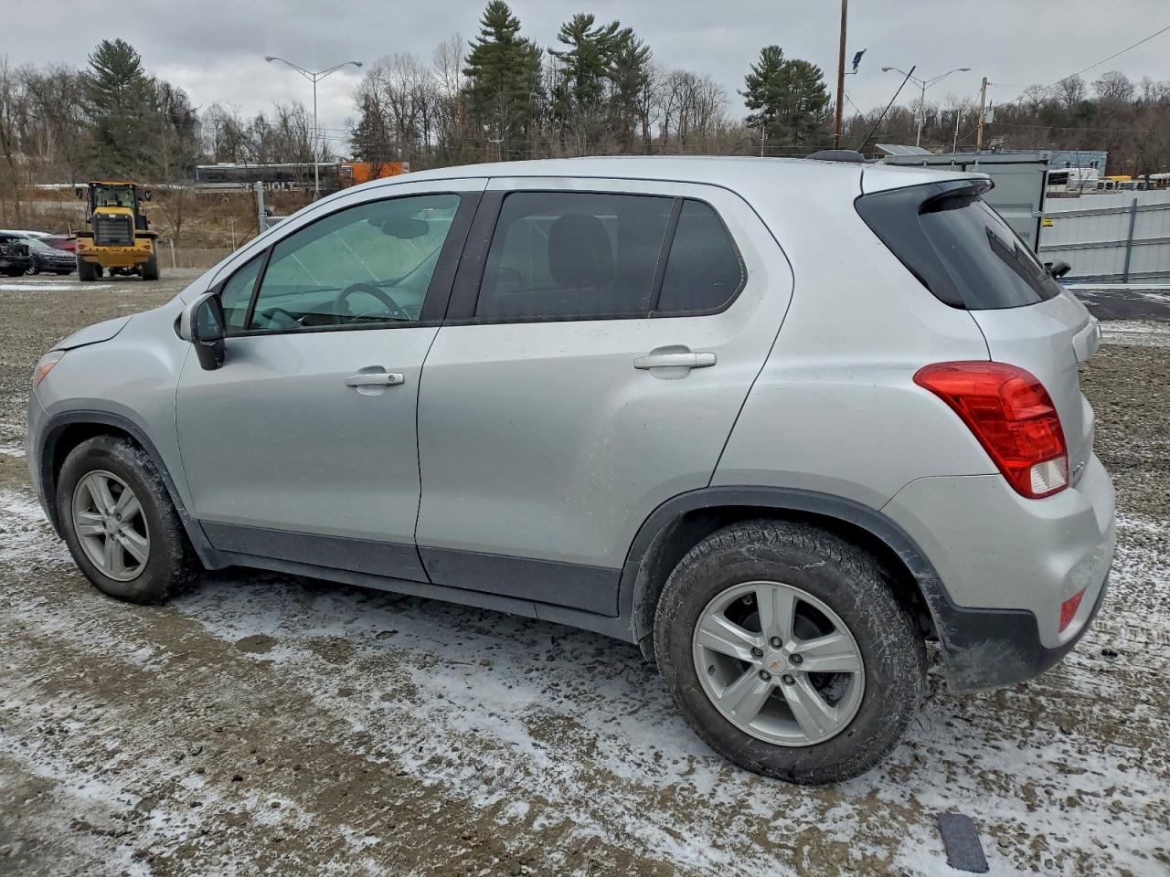 2020 CHEVROLET TRAX LS photo 3