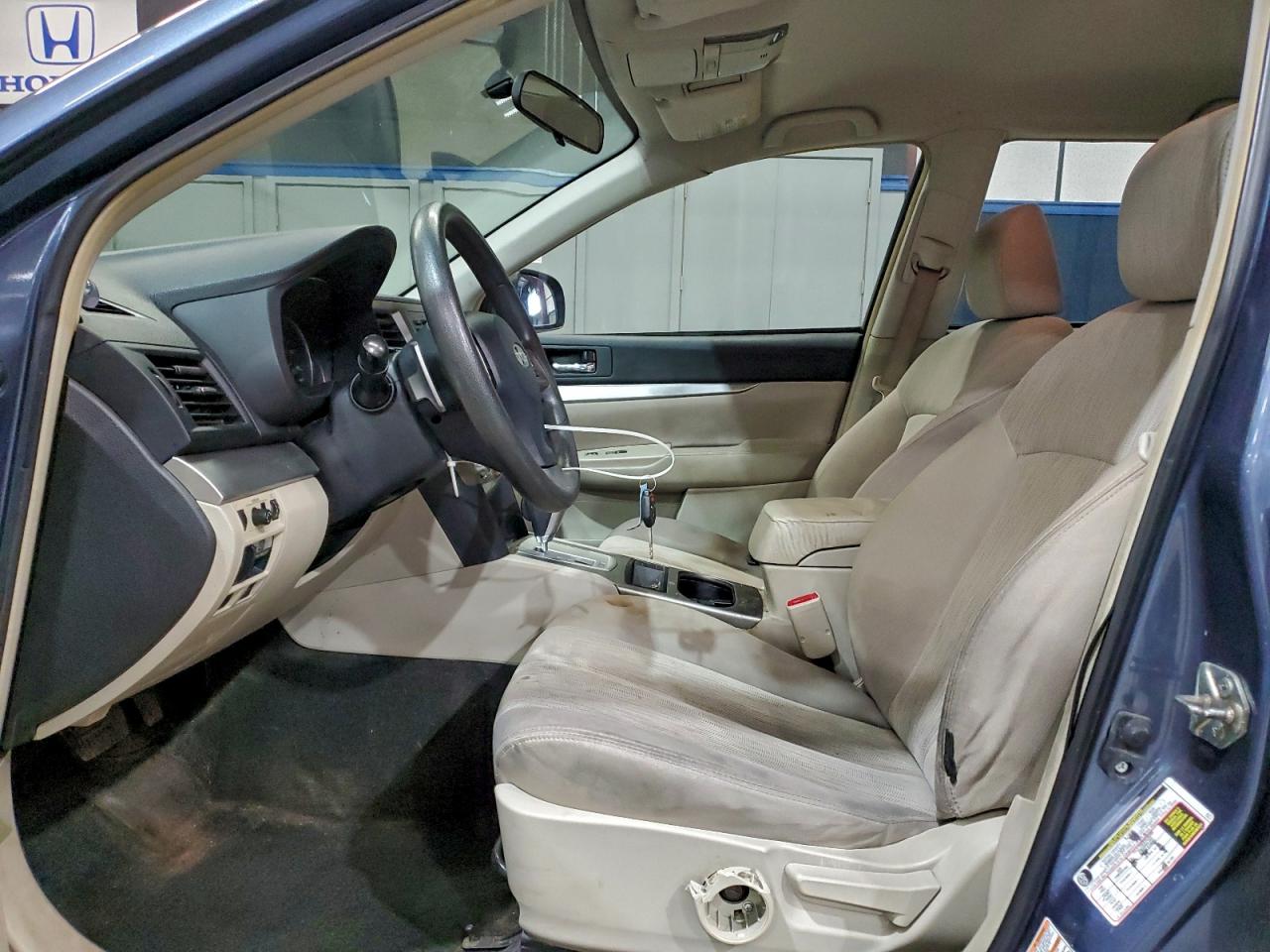 2014 SUBARU OUTBACK 2.5I photo 13
