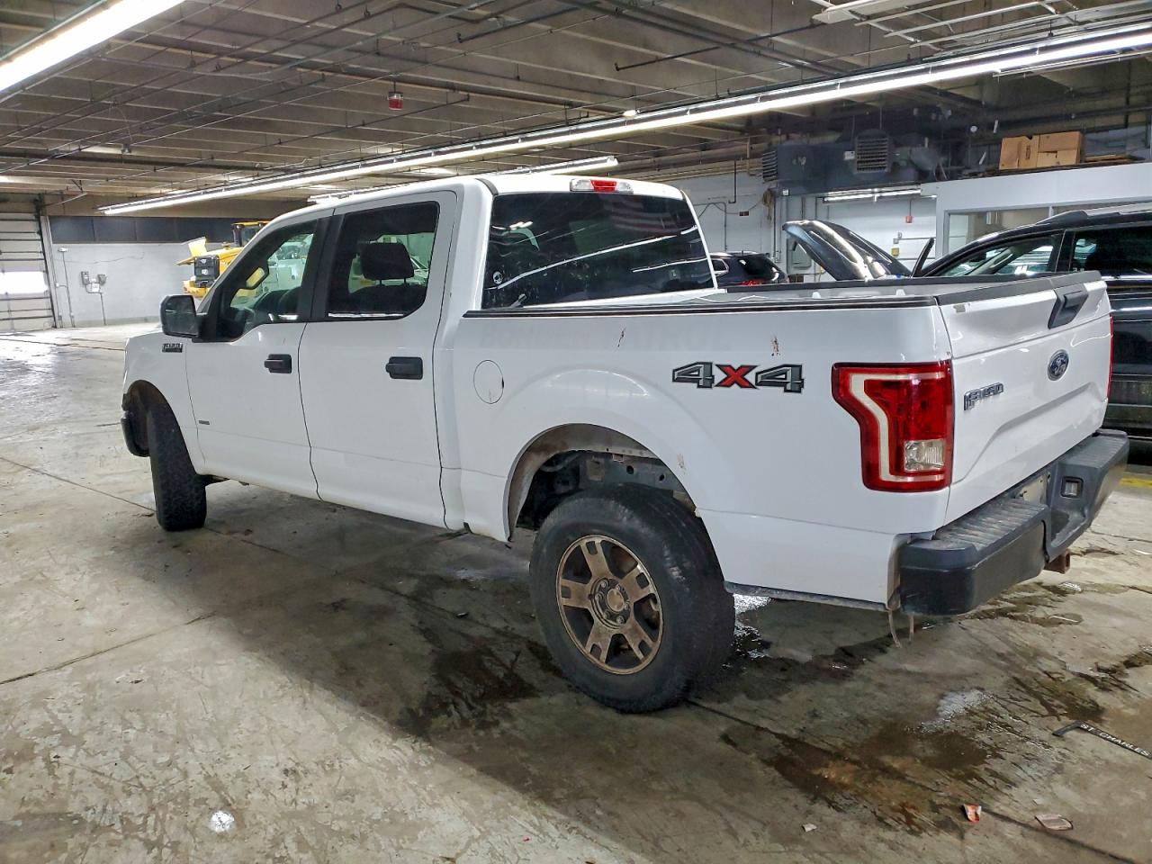 2015 FORD F150 SUPERCREW photo 2