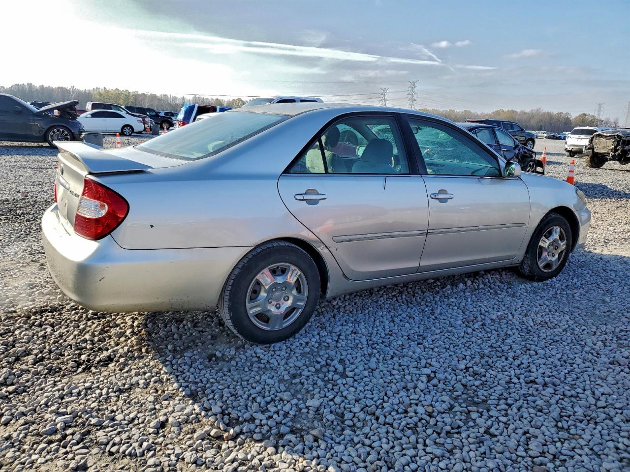 2003 TOYOTA CAMRY LE photo 5