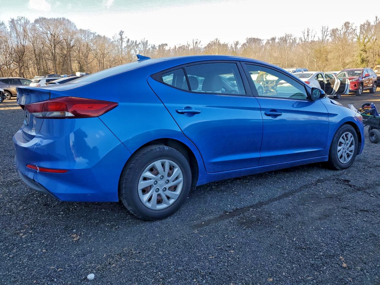 2017 HYUNDAI ELANTRA SE photo 3