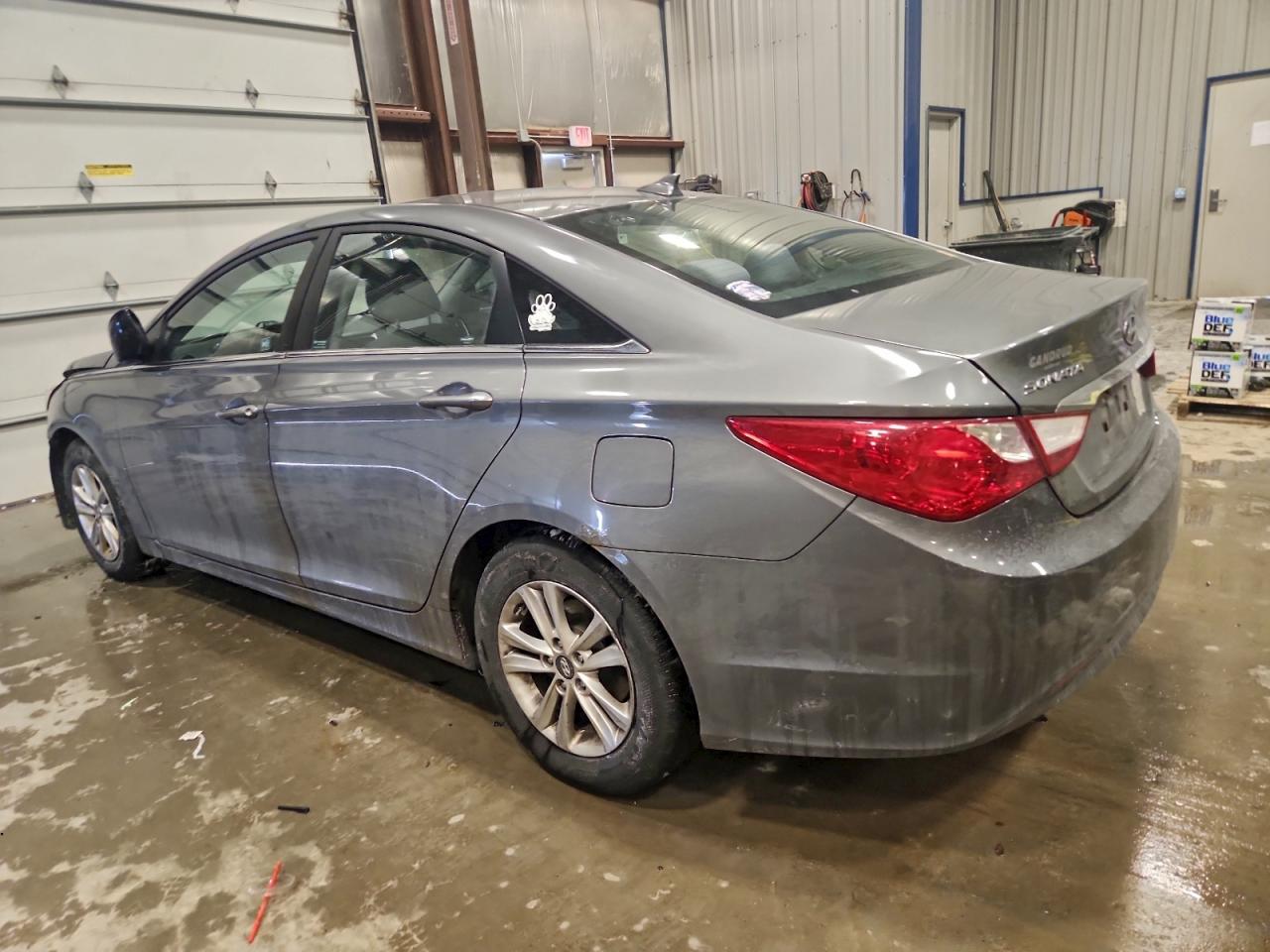 2013 HYUNDAI SONATA GLS photo 2