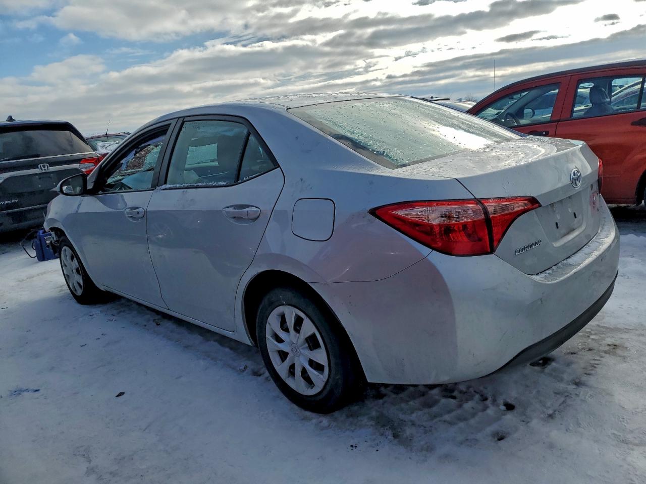 2019 TOYOTA COROLLA L photo 3