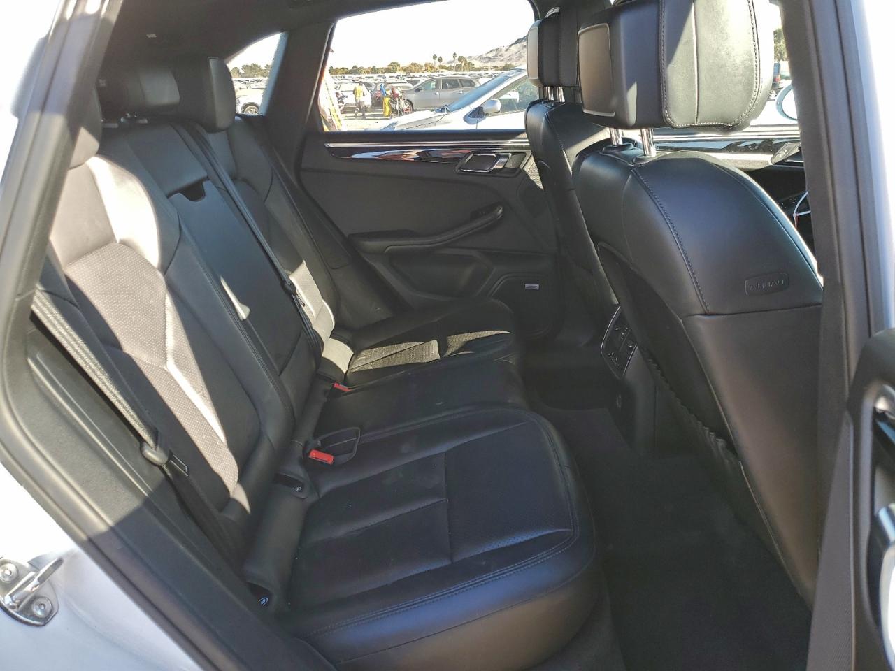 2018 PORSCHE MACAN S photo 10
