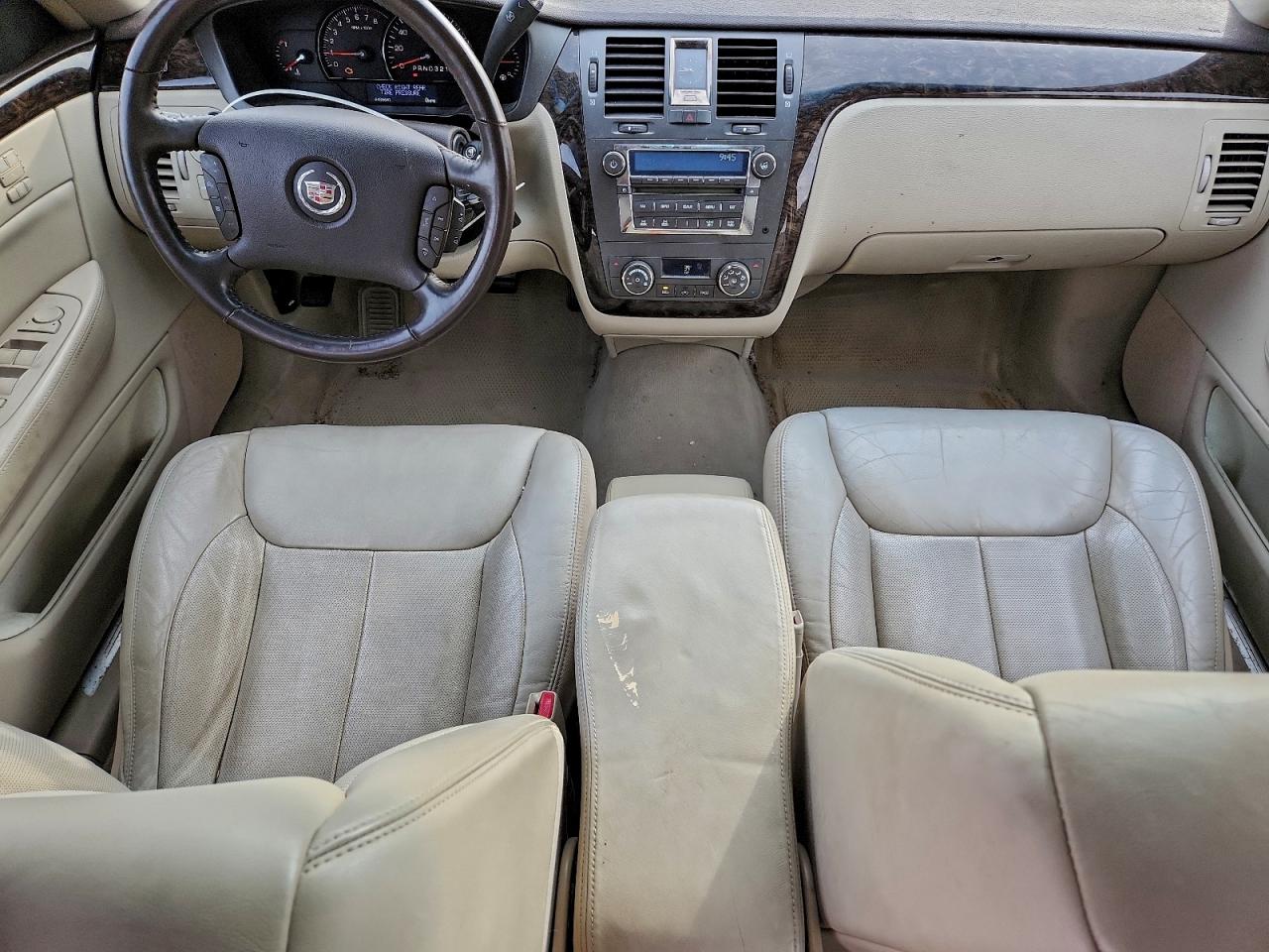 2009 CADILLAC DTS photo 8