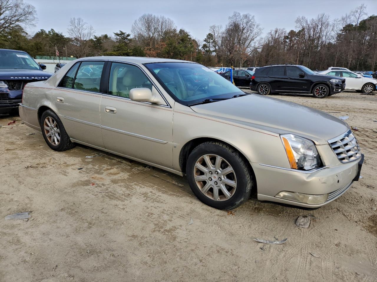 2009 CADILLAC DTS photo 4