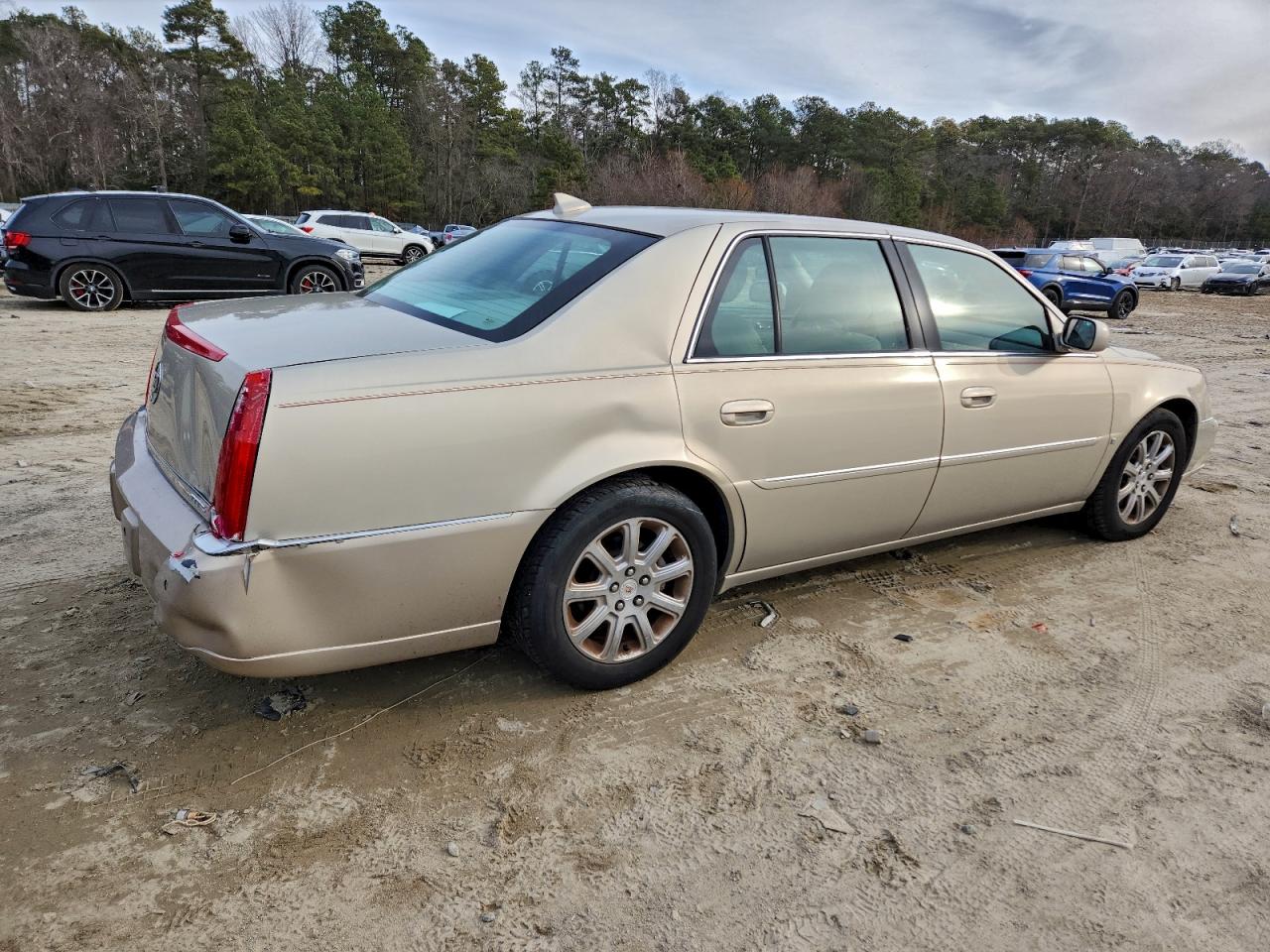2009 CADILLAC DTS photo 3