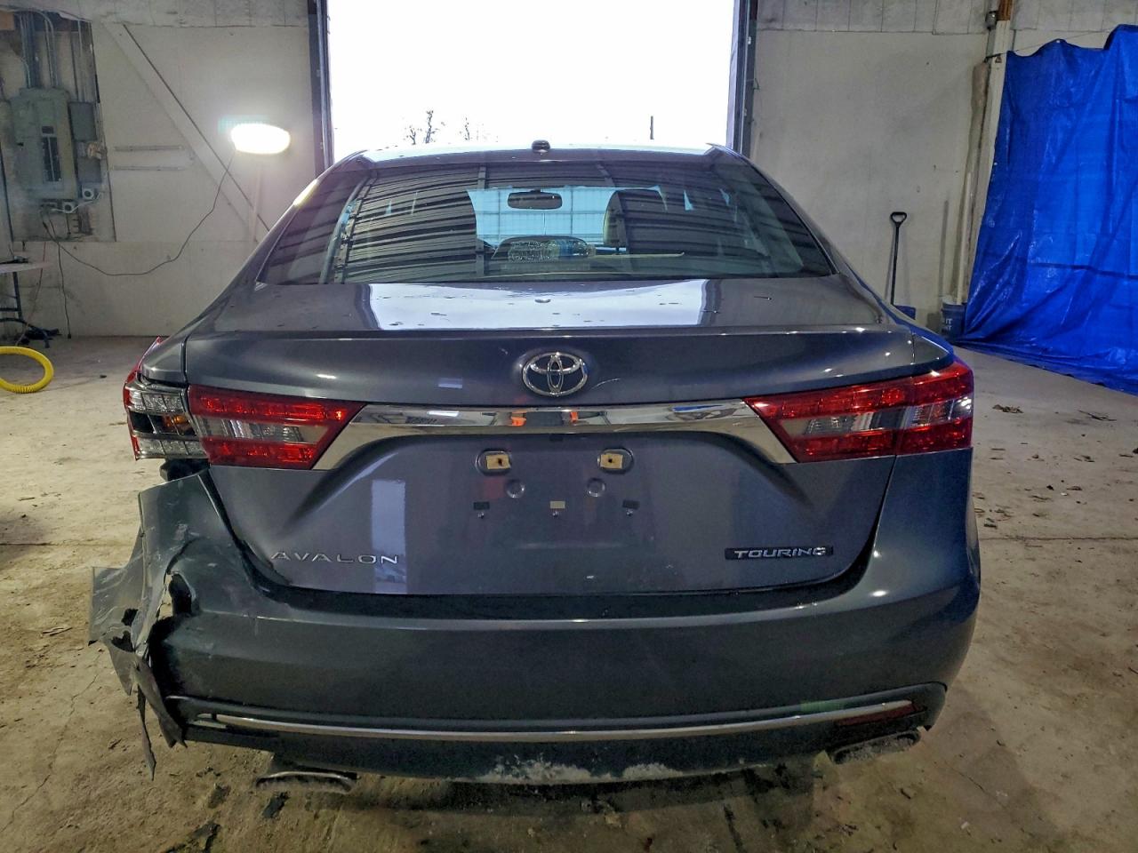 2016 TOYOTA AVALON XLE photo 6