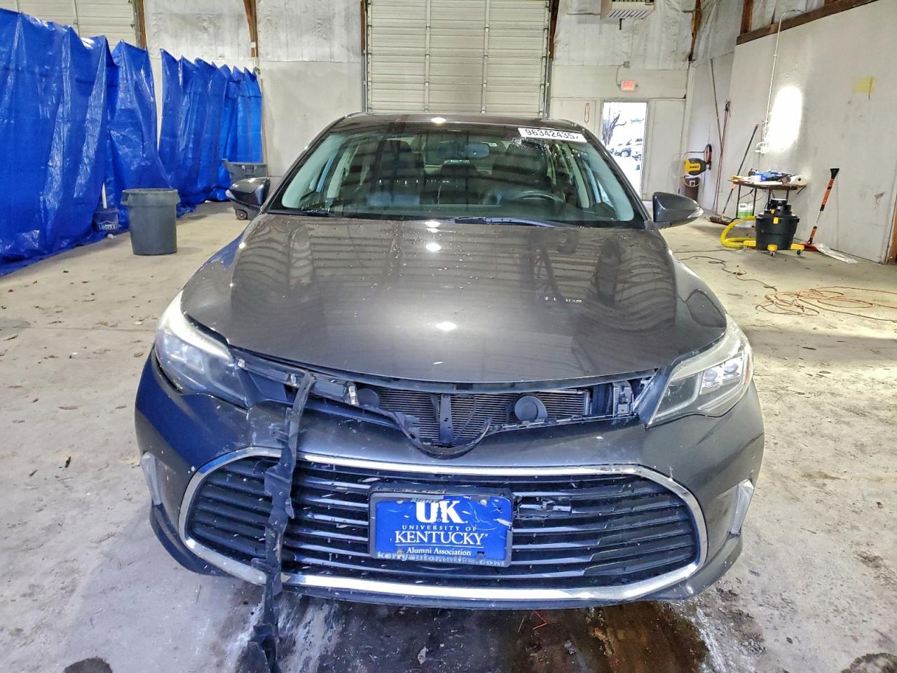 2016 TOYOTA AVALON XLE photo 5