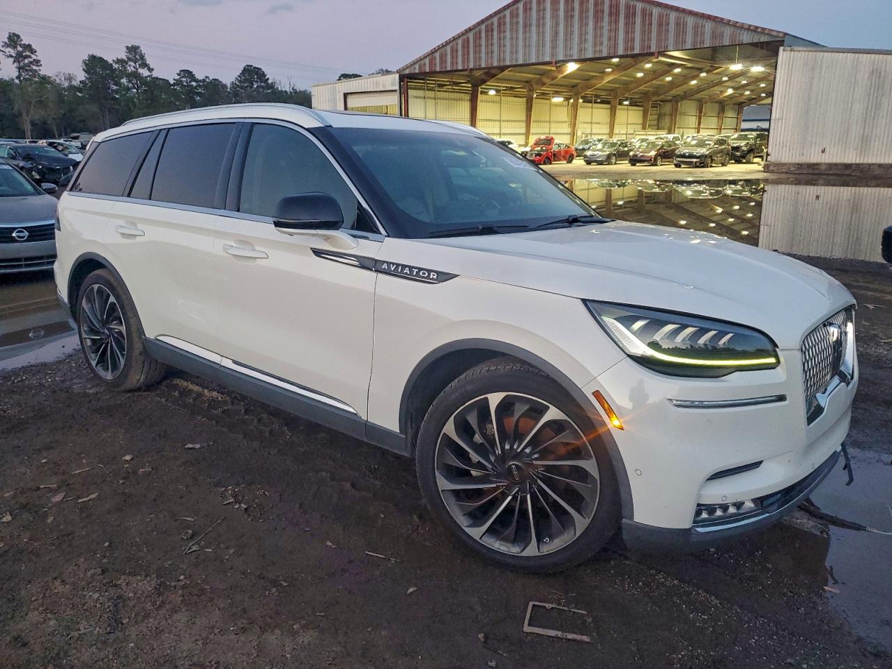 2020 LINCOLN AVIATOR RESERVE photo 10