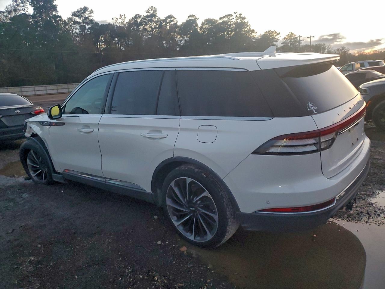 2020 LINCOLN AVIATOR RESERVE photo 4