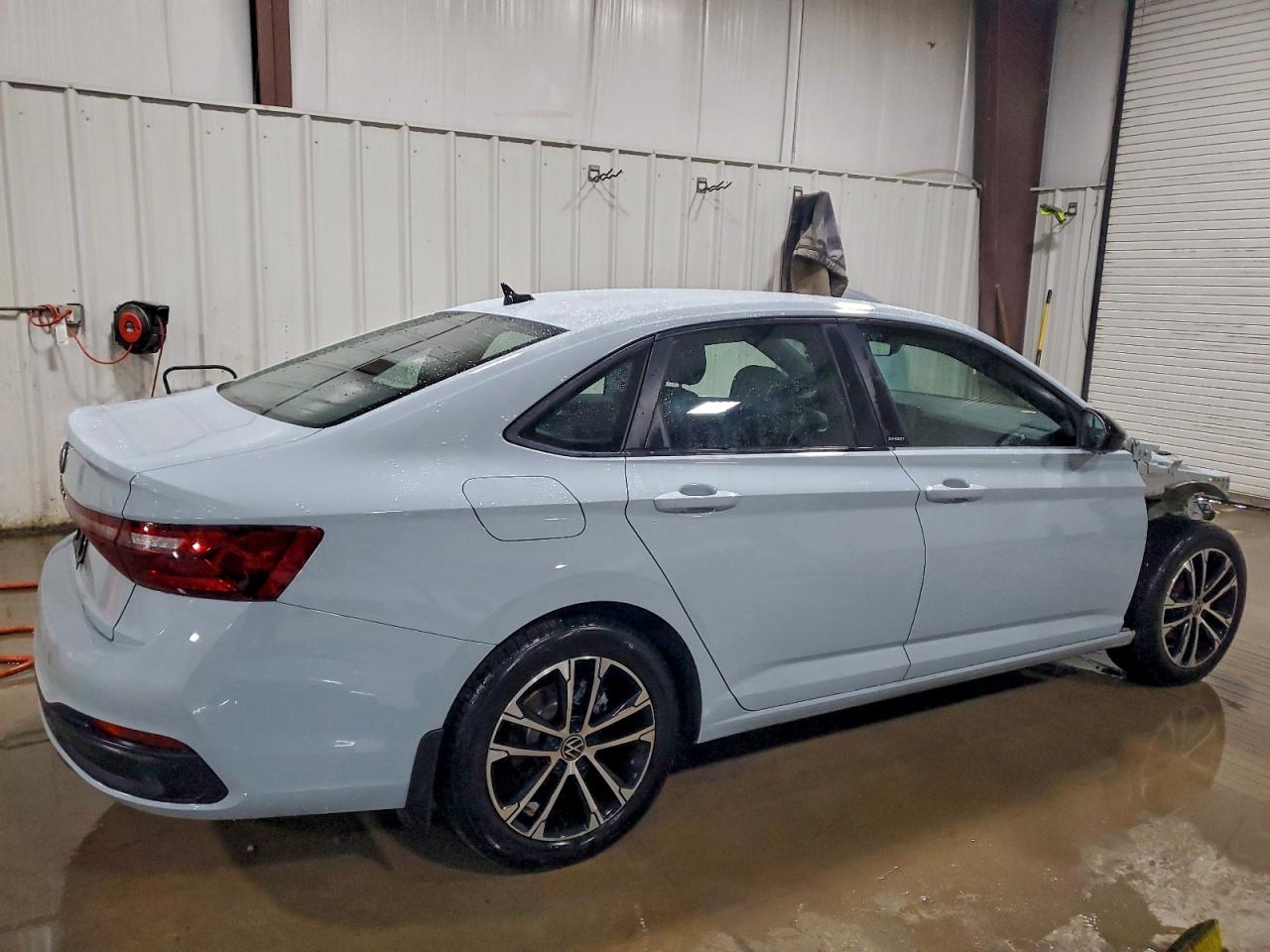 2025 VOLKSWAGEN JETTA SPORT photo 5