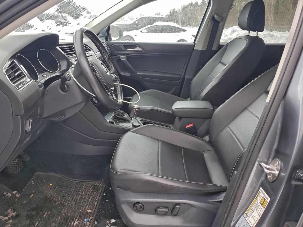 2021 VOLKSWAGEN TIGUAN SE photo 7