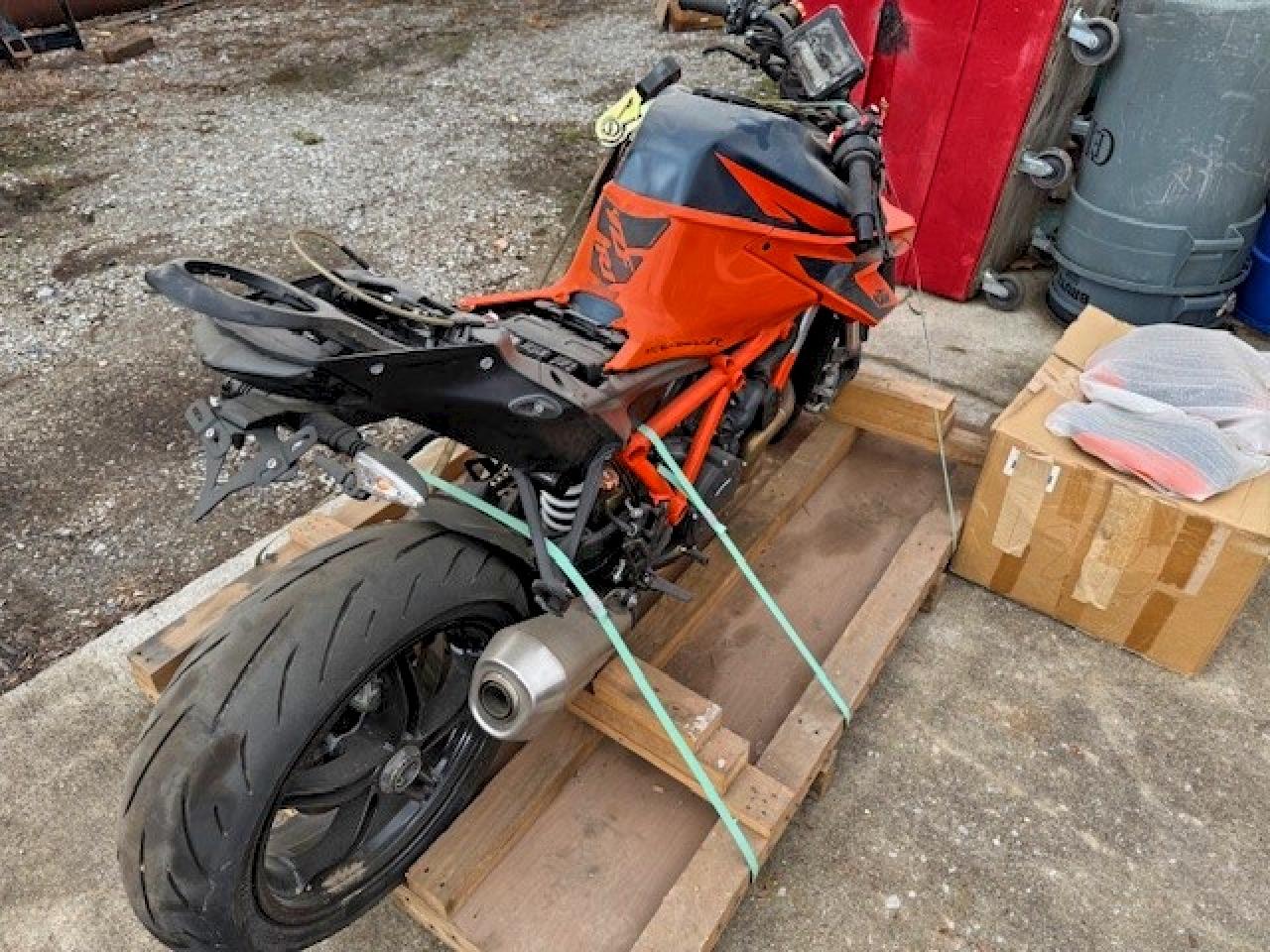 2020 KTM 1290 SUPER DUKE R photo 3