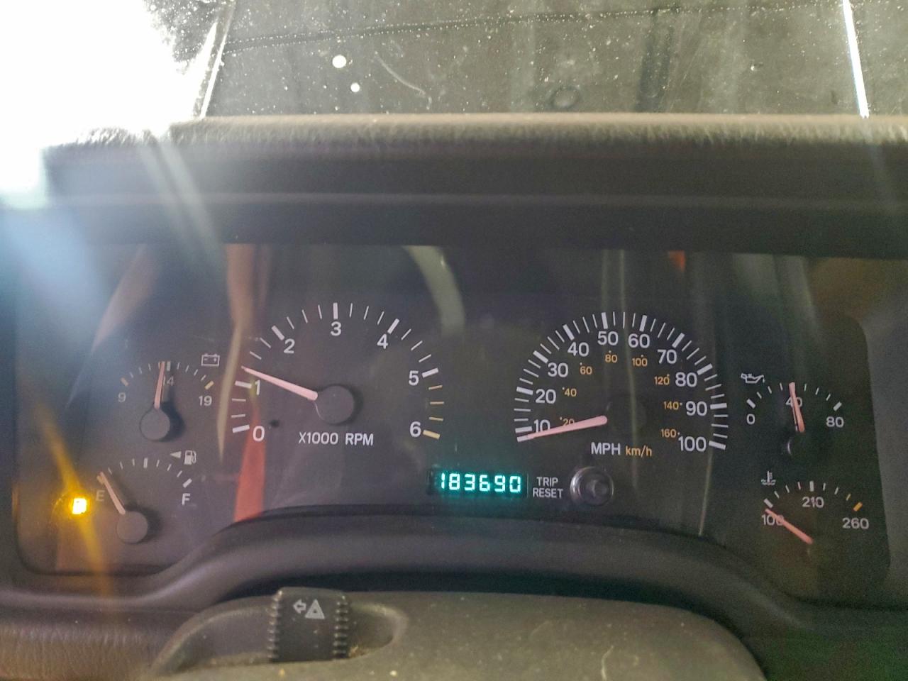2000 JEEP CHEROKEE SPORT photo 9