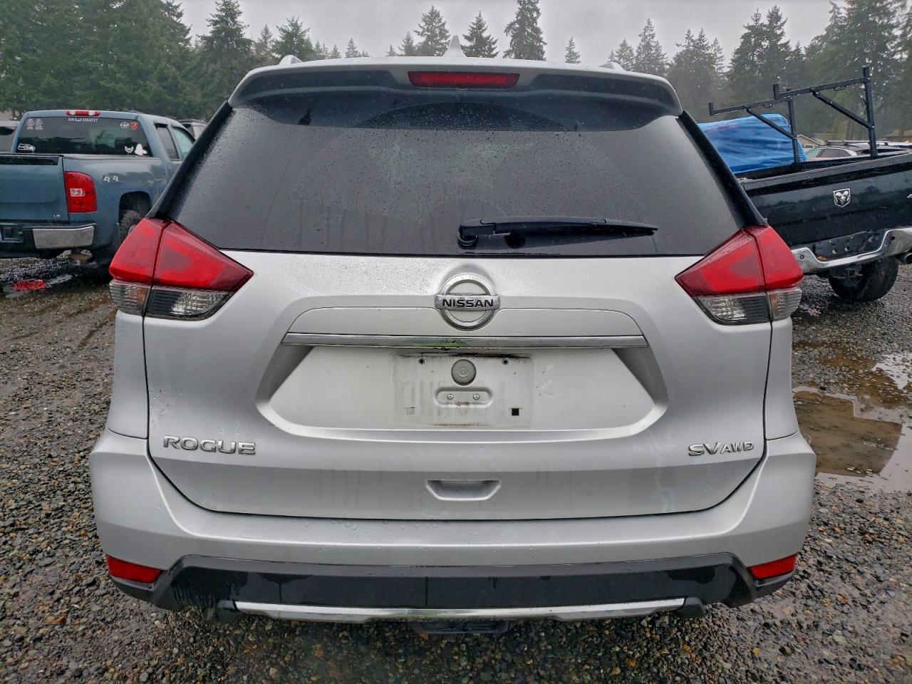 2018 NISSAN ROGUE S photo 11