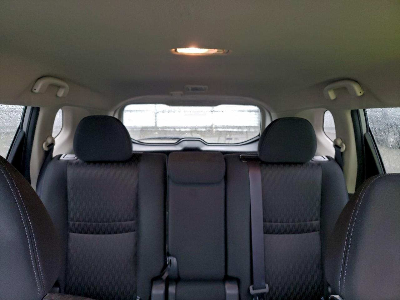 2018 NISSAN ROGUE S photo 19