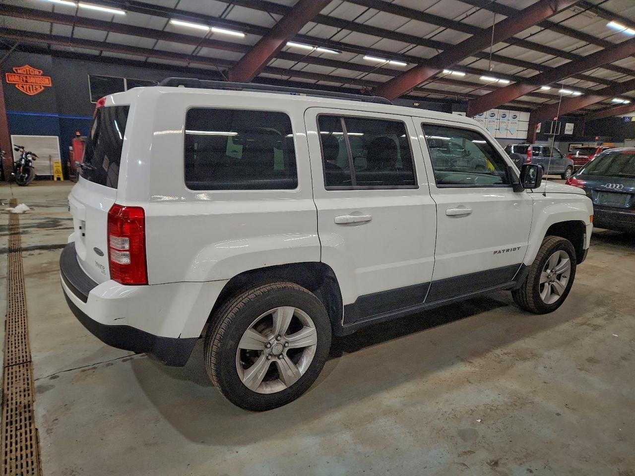 2012 JEEP PATRIOT LATITUDE photo 5
