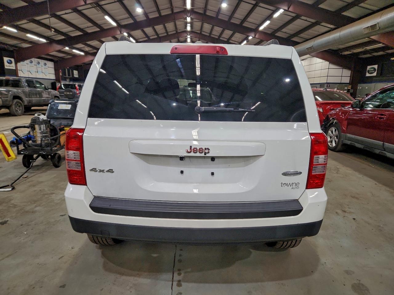 2012 JEEP PATRIOT LATITUDE photo 11