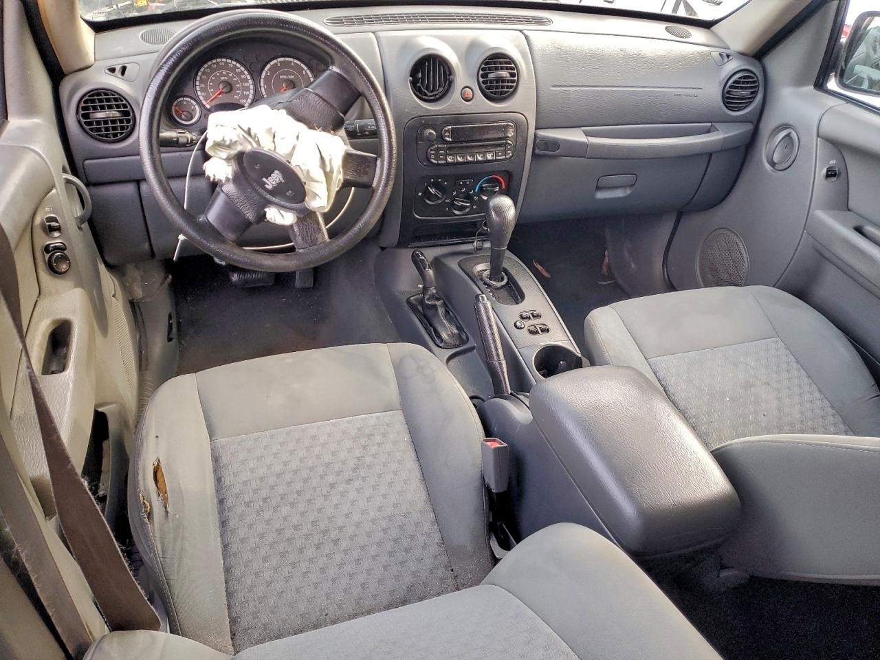 2005 JEEP LIBERTY SPORT photo 8
