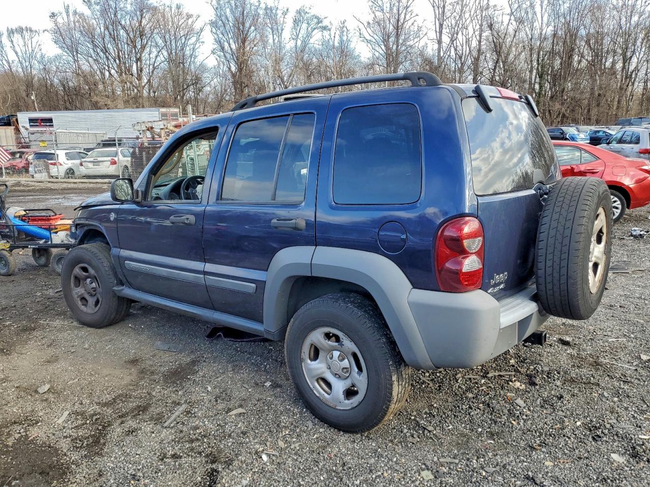 2005 JEEP LIBERTY SPORT photo 2
