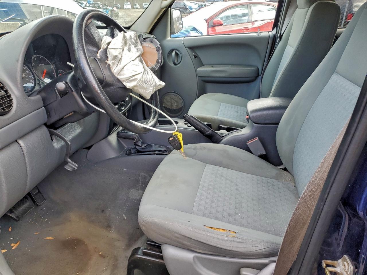 2005 JEEP LIBERTY SPORT photo 7