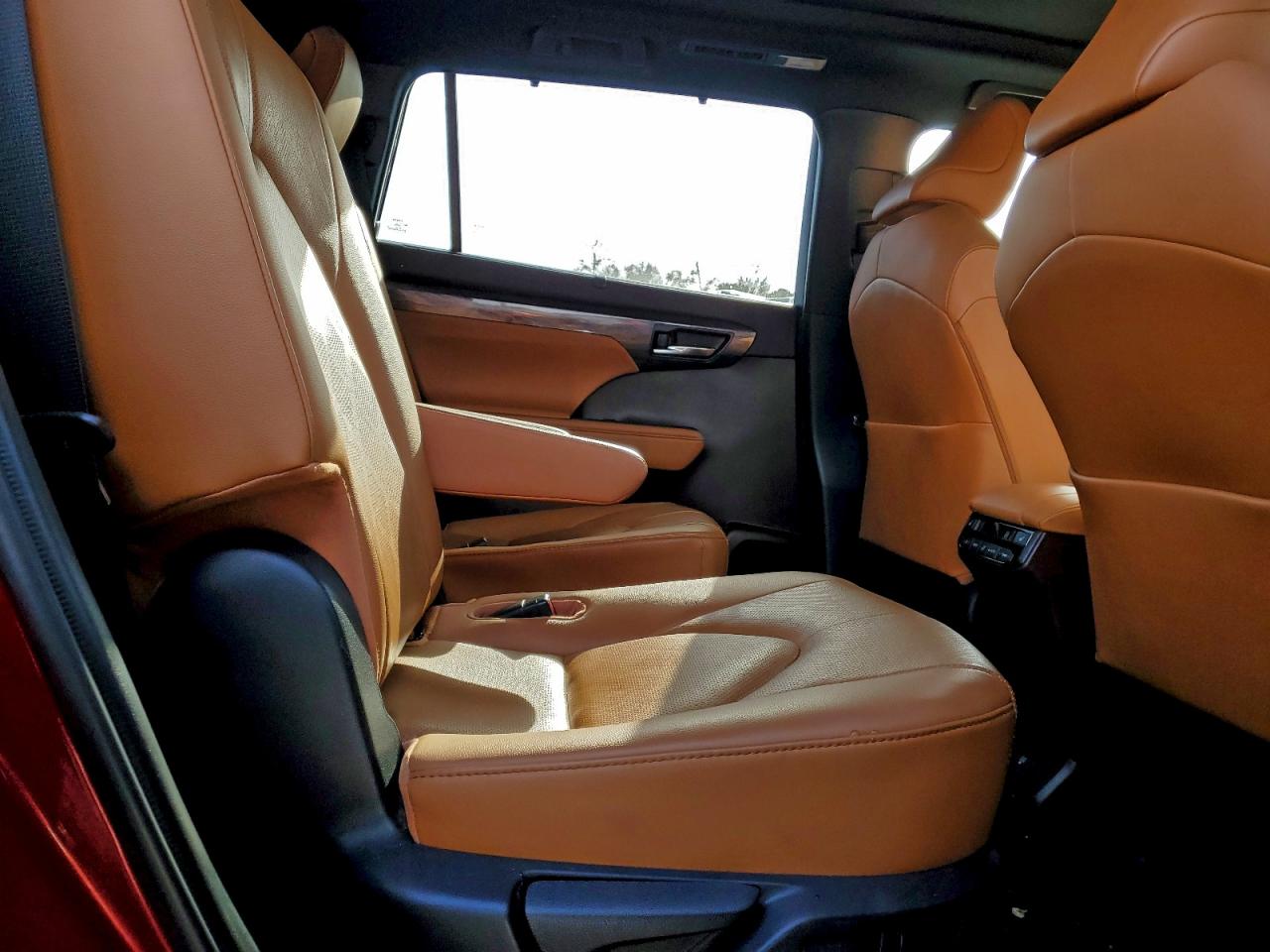 2020 TOYOTA HIGHLANDER PLATINUM photo 11