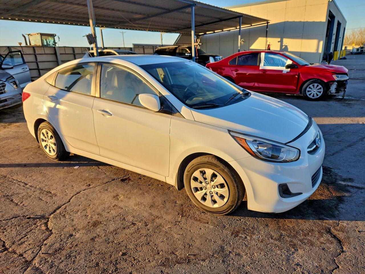 2016 HYUNDAI ACCENT SE photo 4