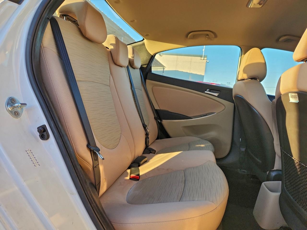 2016 HYUNDAI ACCENT SE photo 10