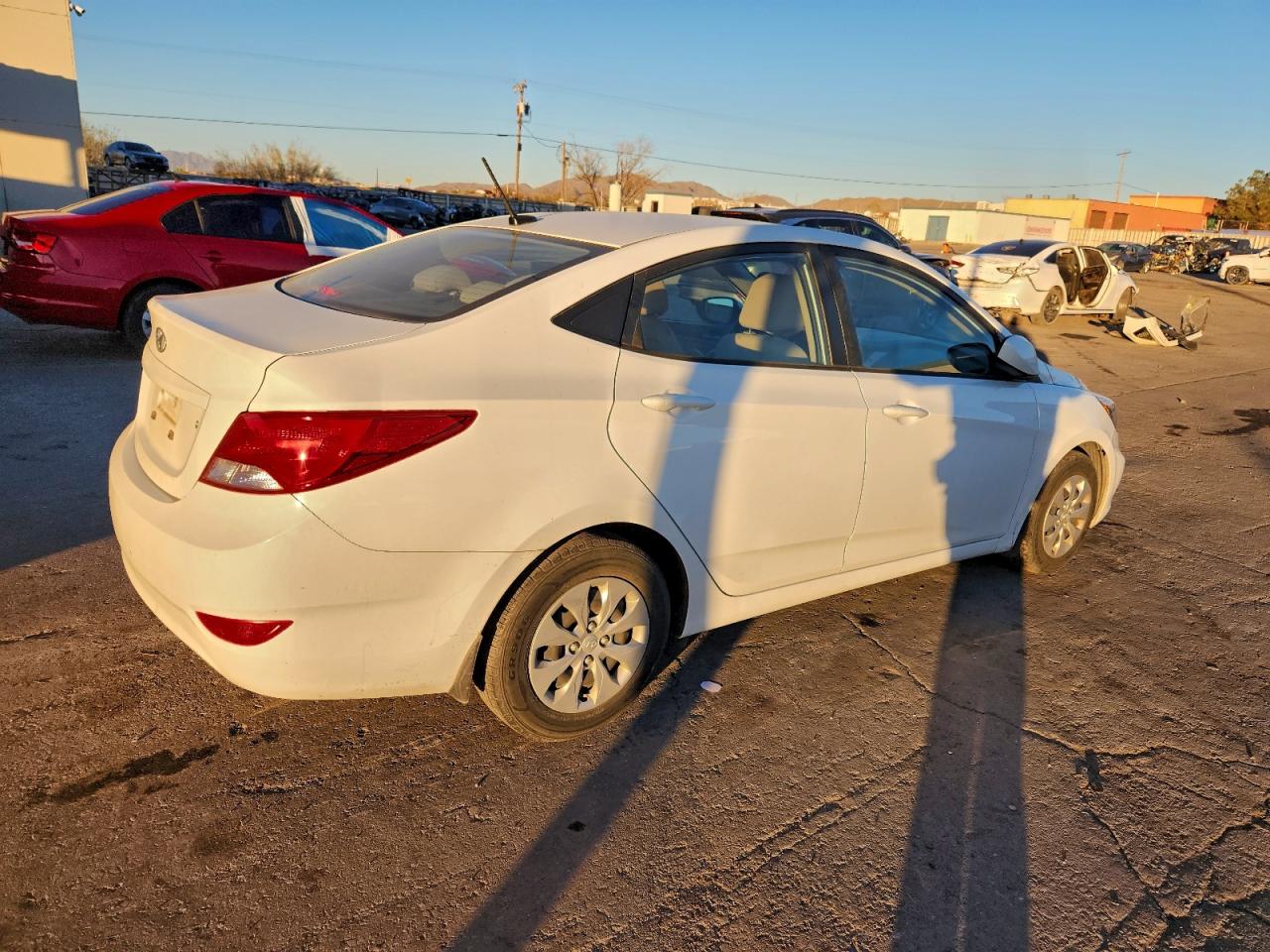 2016 HYUNDAI ACCENT SE photo 3