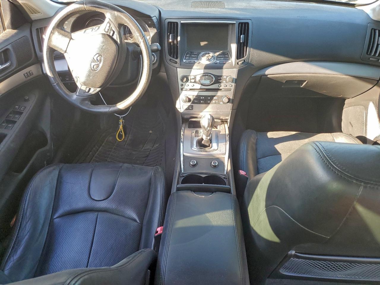 2013 INFINITI G37 BASE photo 8