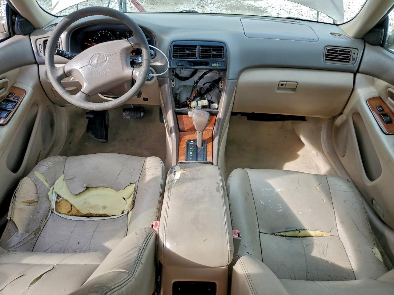 1999 LEXUS ES 300 photo 8